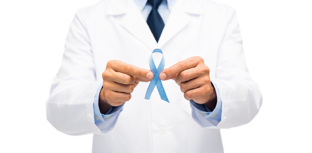 摄图网_300674694_banner_医疗保健,专业,人医学近距离男医生手天蓝色前列腺癌意识丝带（企业商用）.jpg